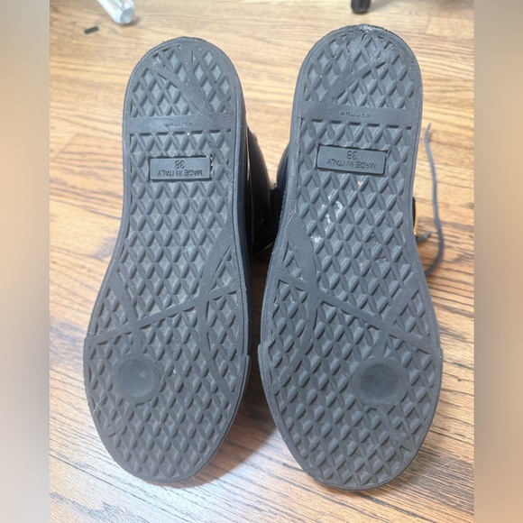 Giuseppe Zanotti Navy Velvet and Gold Sneakers - Picture 6 of 7